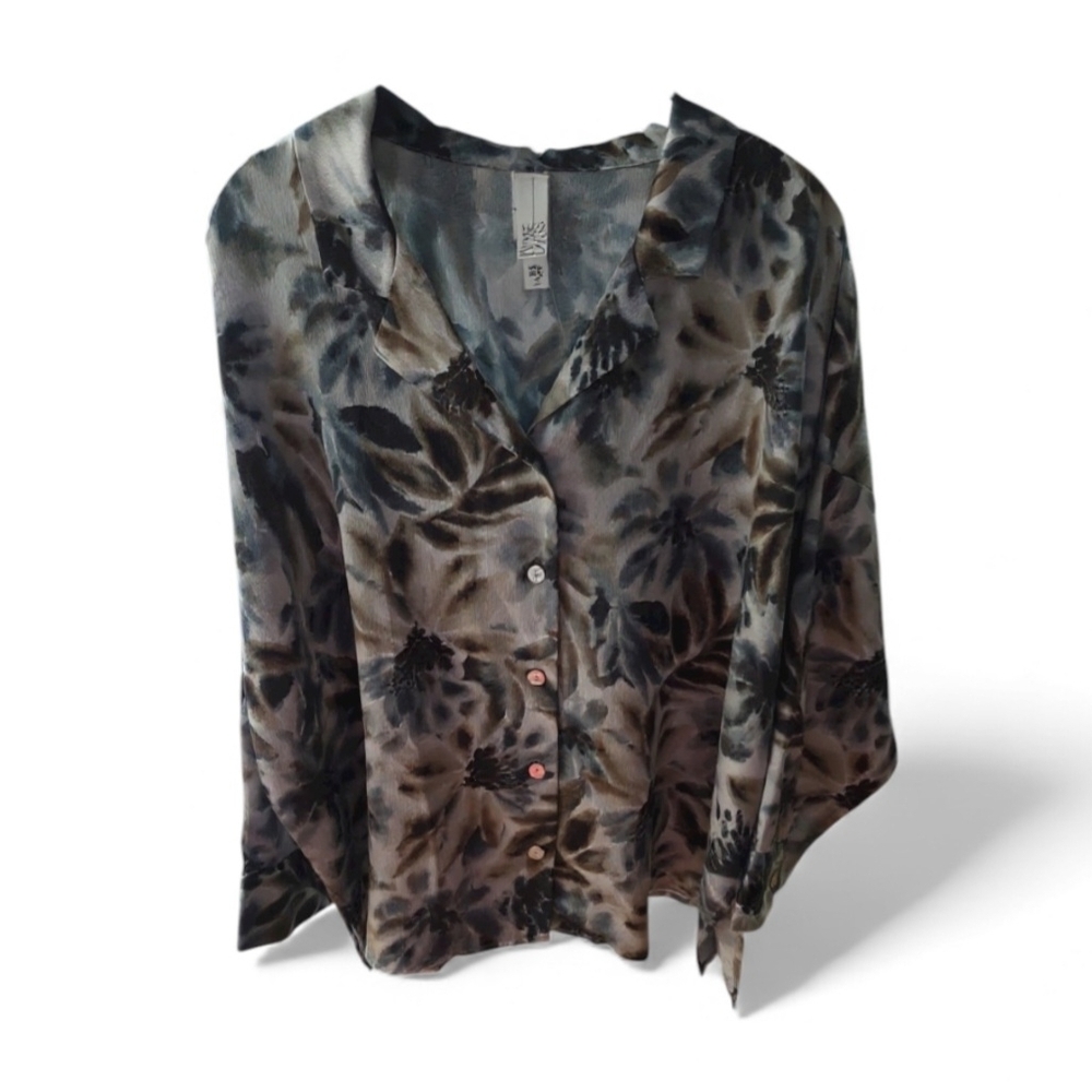 MarlaWynne Floral Gray Blouse - Picture 2 of 8